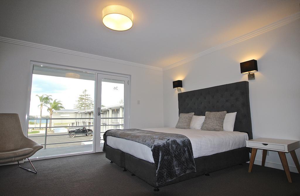 Quays Hotel Batemans Bay Esterno foto