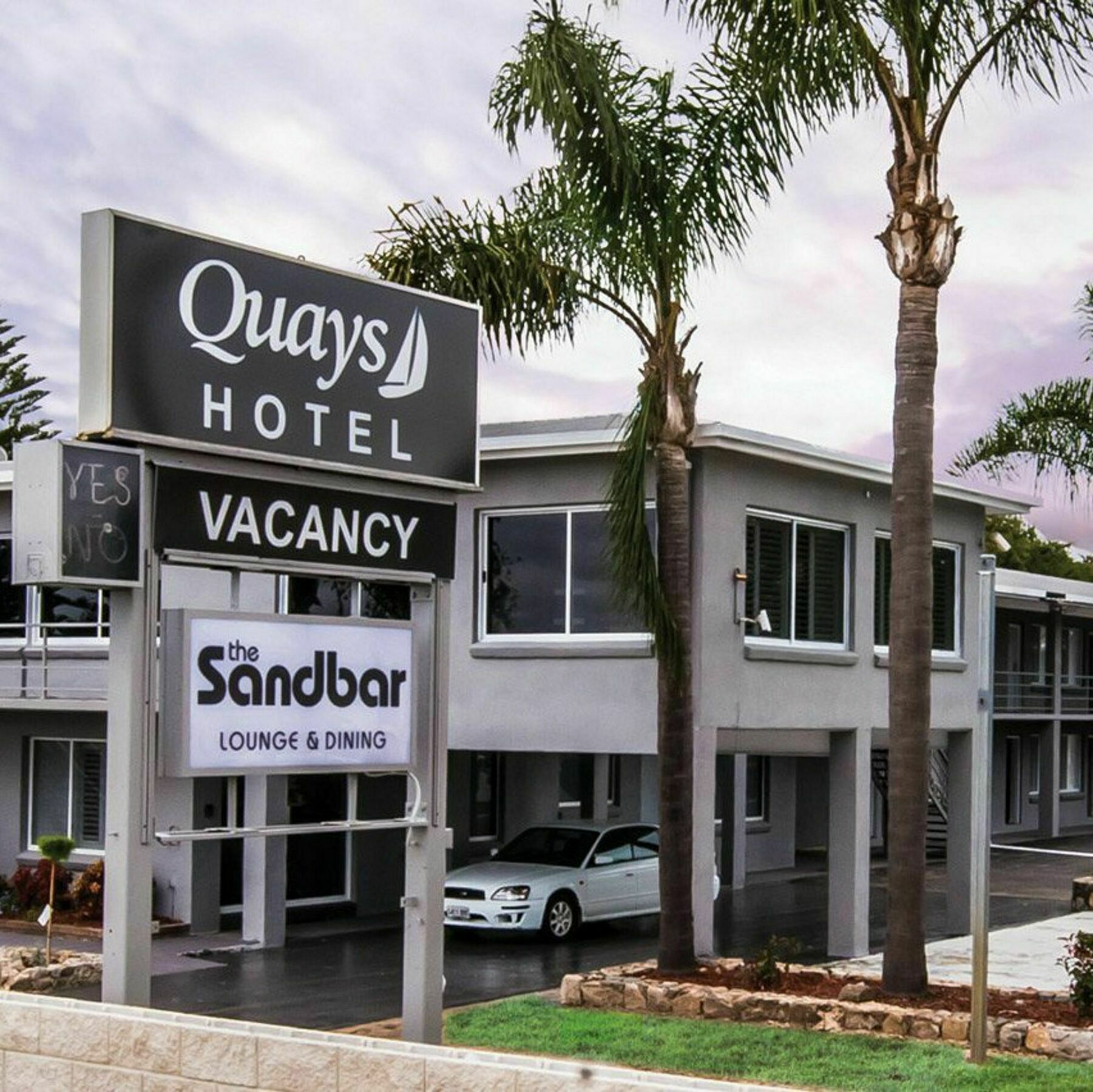 Quays Hotel Batemans Bay Esterno foto